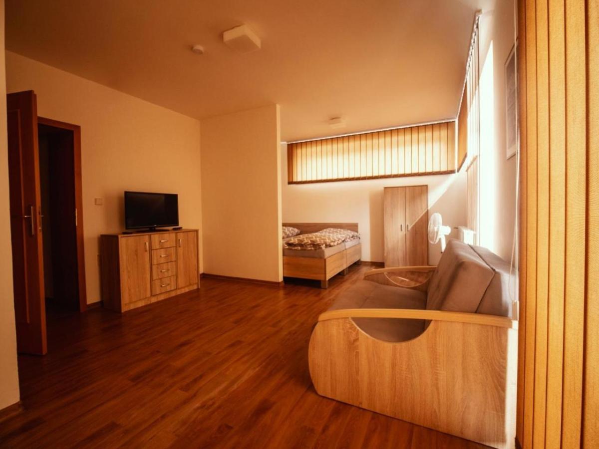 Pyramida Broumov Aparthotel Ngoại thất bức ảnh